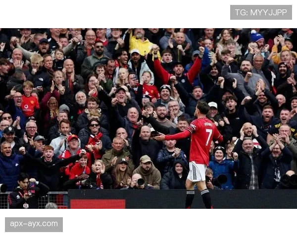 联赛颁奖典礼圆满收官 各奖项得主状态回升引球迷期待