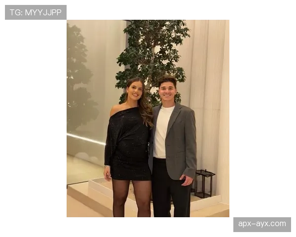 阿尔瓦雷斯身价飙升，状态火热引多方关注