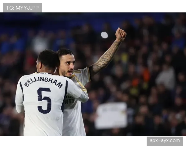 维尼修斯左路突破与过人能力解析：为何难以限制